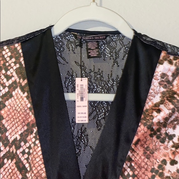 Victoria’s Secret silk gown - Picture 3 of 4